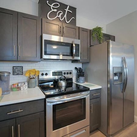 Beautiful 2Br Apt/Ewr Airport/King /Free Parking Newark Exterior photo