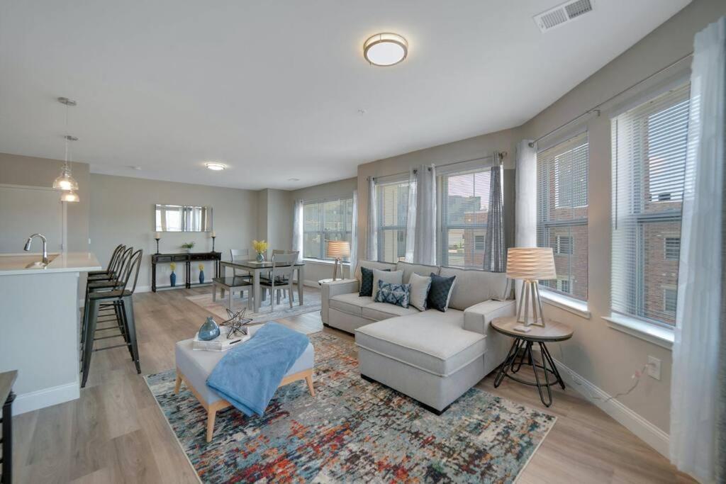 Beautiful 2Br Apt/Ewr Airport/King /Free Parking Newark Exterior photo