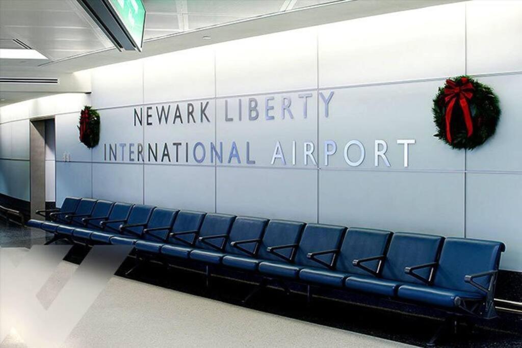 Beautiful 2Br Apt/Ewr Airport/King /Free Parking Newark Exterior photo