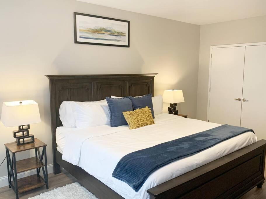 Beautiful 2Br Apt/Ewr Airport/King /Free Parking Newark Exterior photo